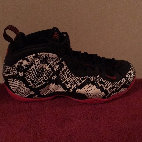 Shoes - Picture 3 of 4